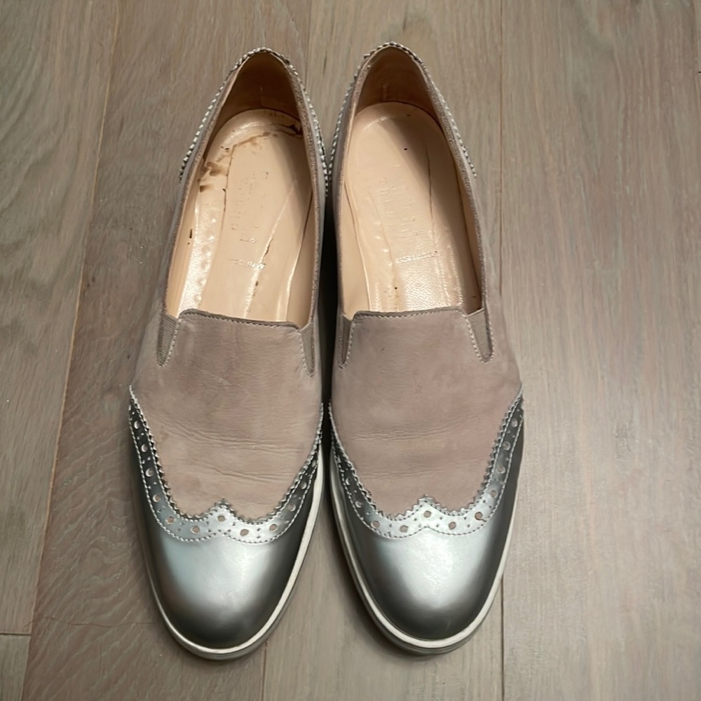 Beige Italian loafers